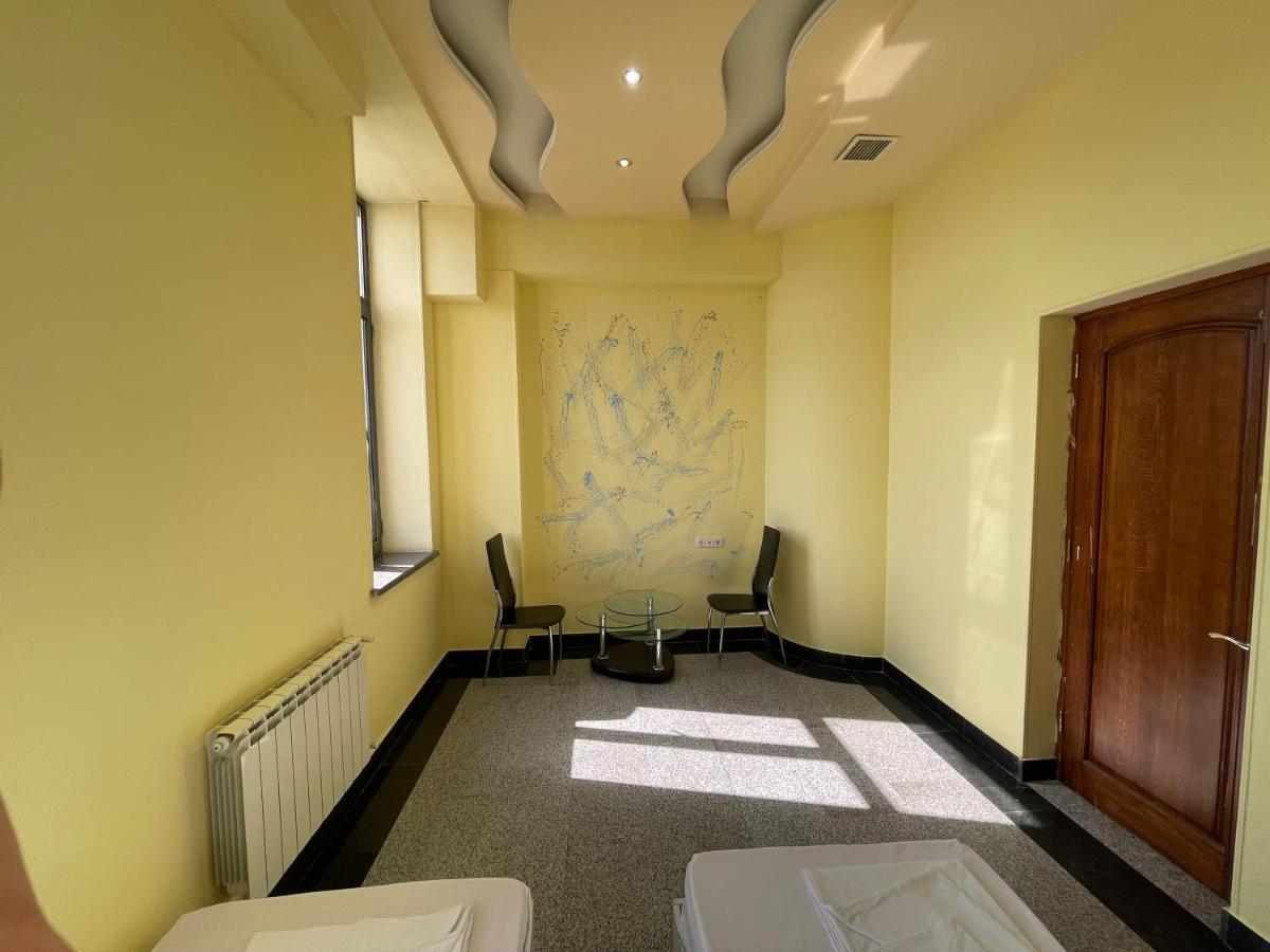 Joy Hotel Apartament Erivan Dış mekan fotoğraf